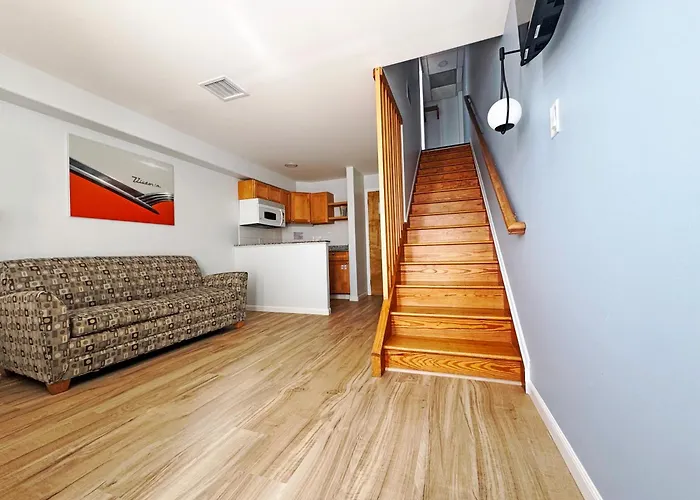 Ping Pong hotel: Shalimar Resort